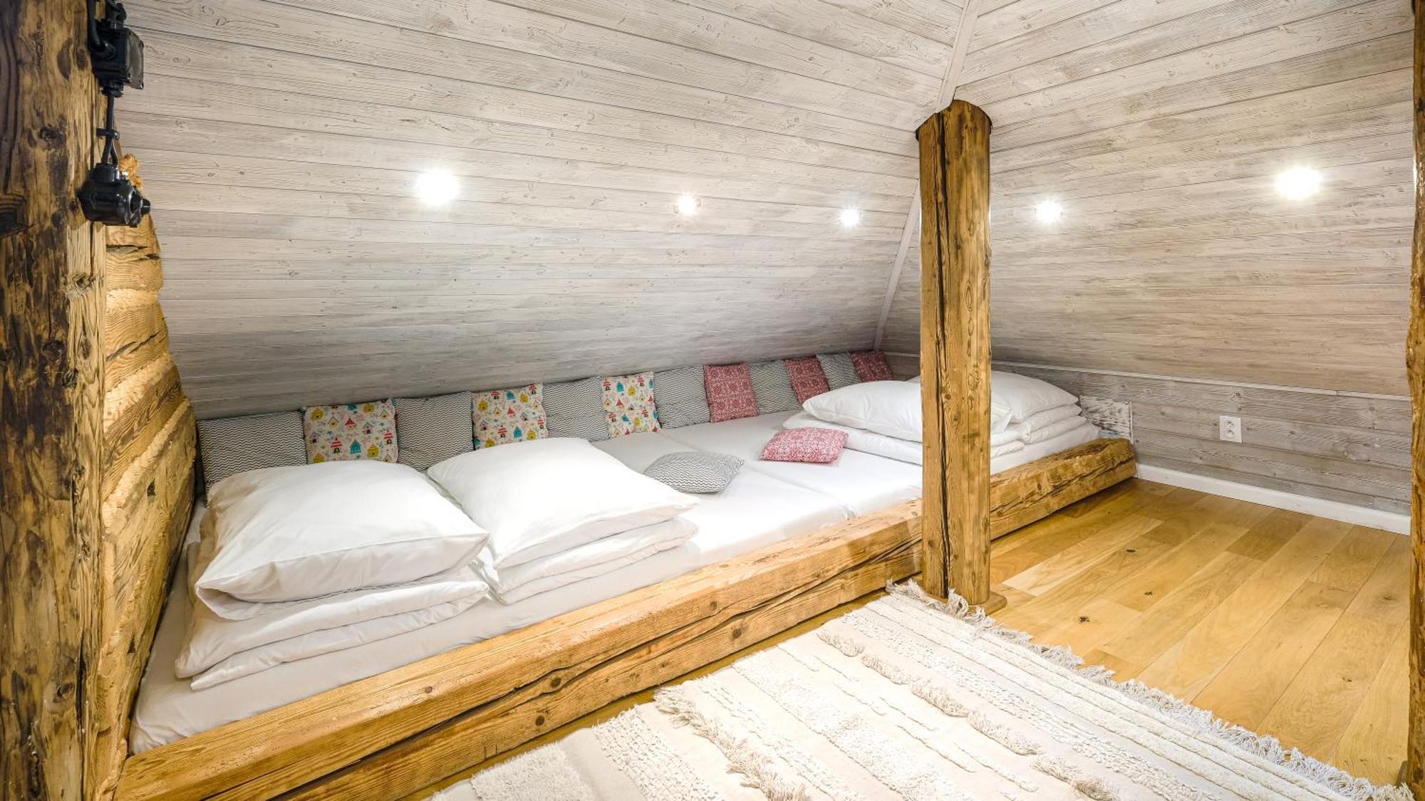 Apartman Nebe Dolna Łomna Zewnętrze zdjęcie